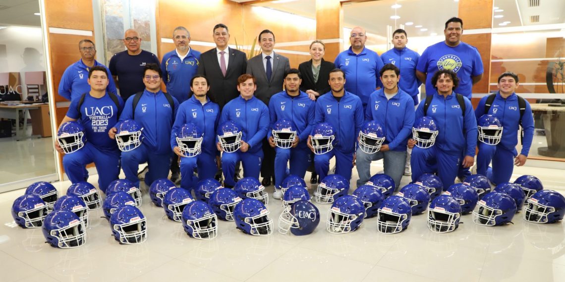 DONACION-DE-CASCOS-FUTBOL-AMERICANO28-1140x570.jpg
