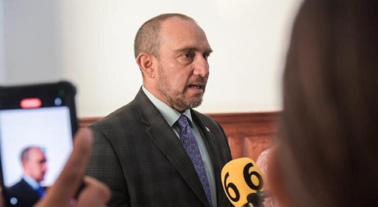 SSLALAUUDUDUCCHIHIIHH-1.jpg