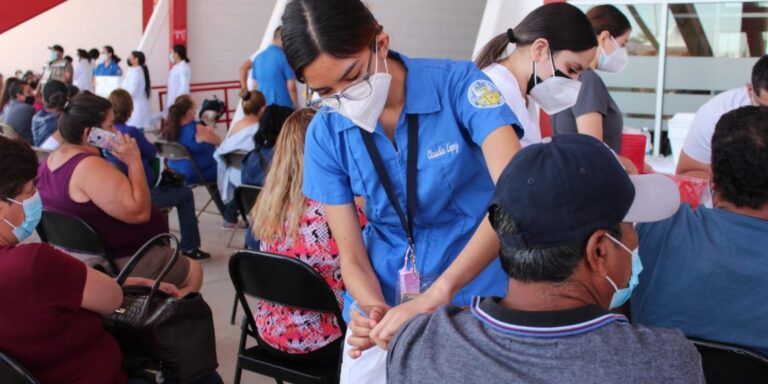 VACUNACION-50-Y-MAS4-1140x570.jpg