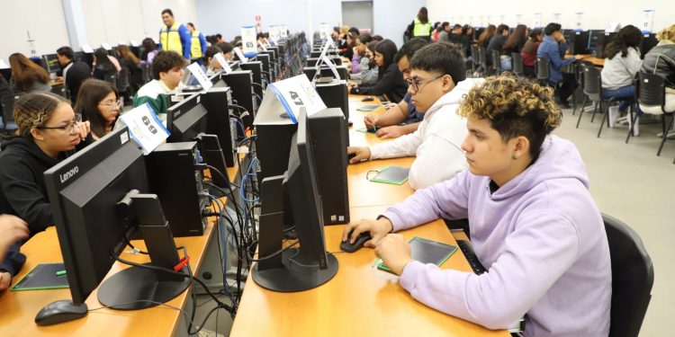 EXAMENES-DE-ADMISION-ENERO-JUNIO-DEL-262-1-750x375.jpg