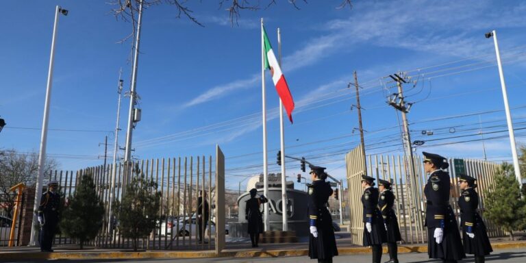 HONORES-DIA-DE-LA-BANDERA18-1140x570.jpg