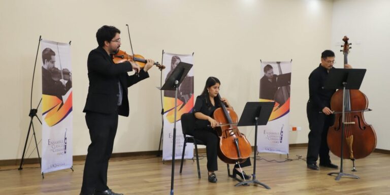ENSAMBLE-CLASICO-DE-CUERDAS-UACJ2-1140x570.jpg