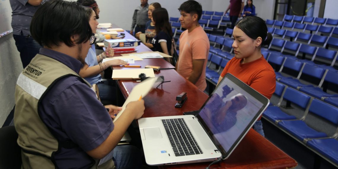 BecasJuventudDestacada-1140x570UACJ.jpg