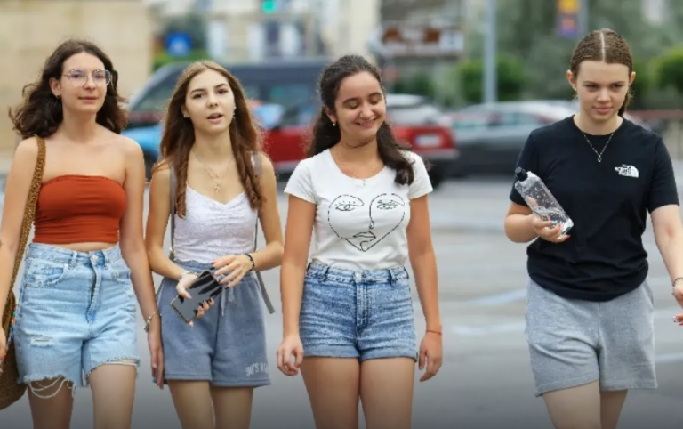 ADOLESC.png