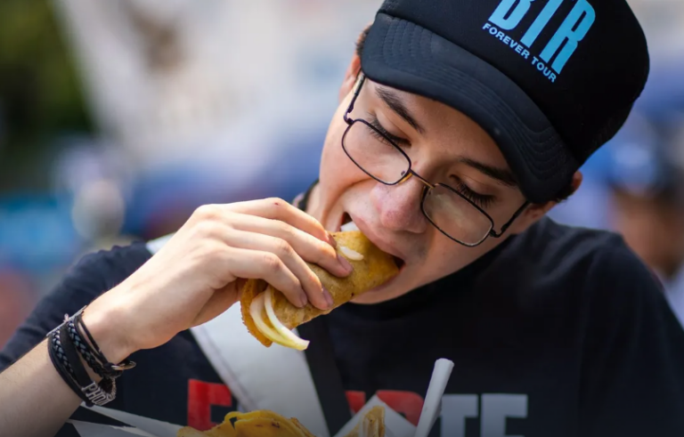 COMER.png