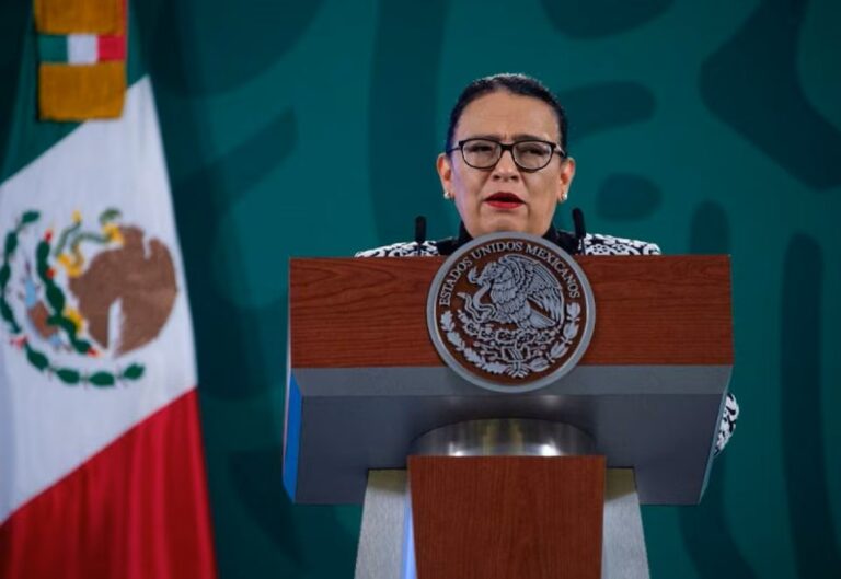 ROSAISELAMANANERA.jpg