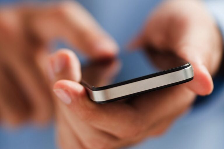 celular-1024x682.jpg