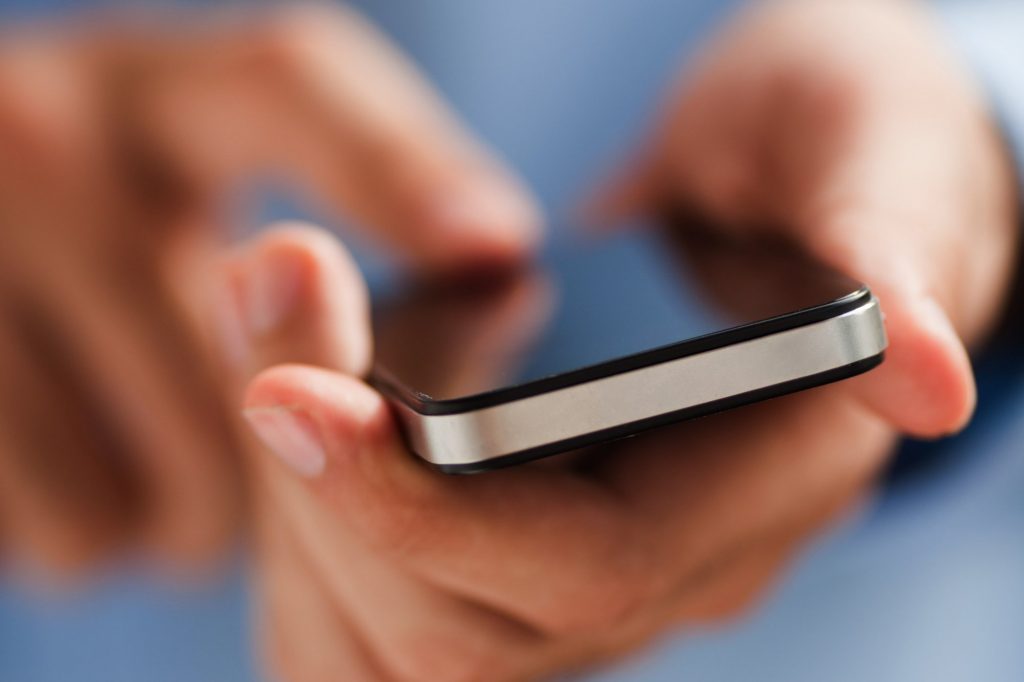 celular-1024x682.jpg