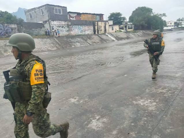 EJERCITOLLUVIAS.jpeg